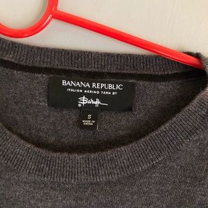 Men’s gray small banana republic wool sweater